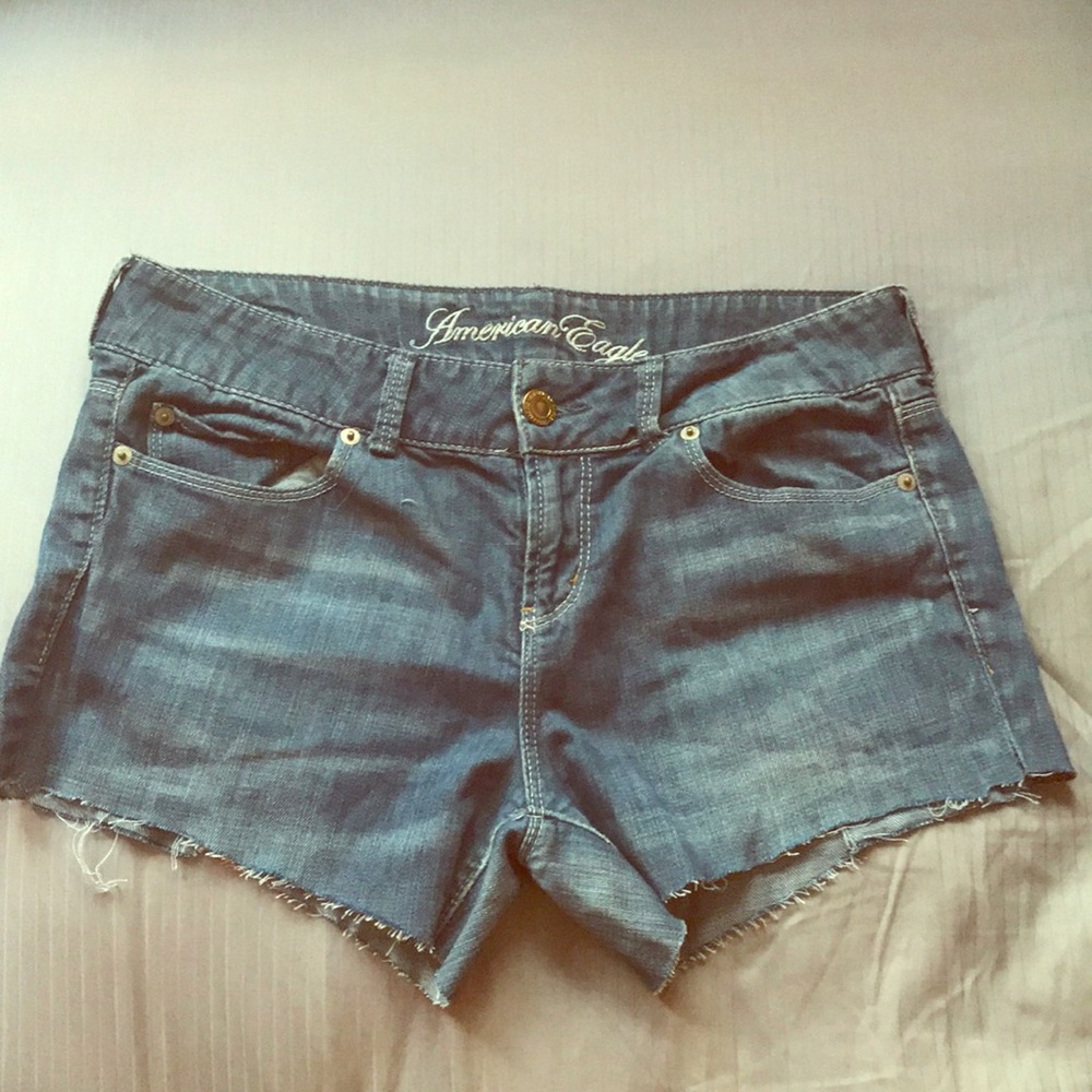 American Eagle Outfitters Cut off denim shorts